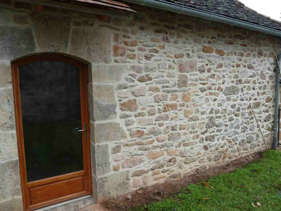 Joint à la chaux, façade en pierre dans le Val d'Oise